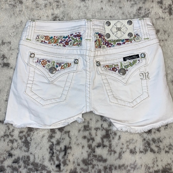 Girls | Miss Me | Shorts | 14 - Picture 2 of 4